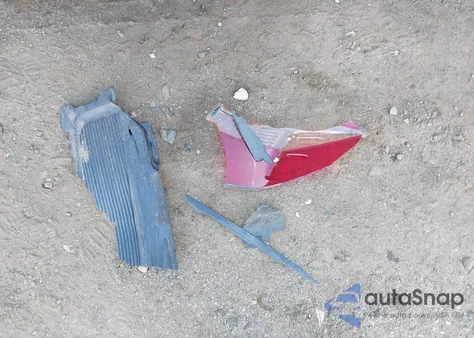 2017 Toyota Corolla Le z USA, uszkodzony, nr VIN 2T1BURHE2HC801595